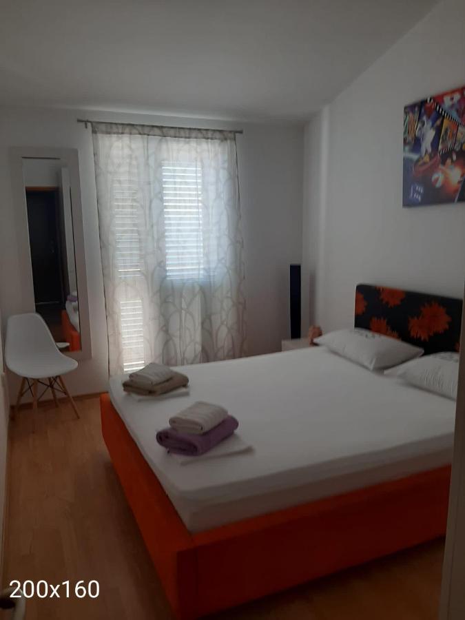 Vila Kuca Za Odmor Leptiric Pisak Exteriér fotografie